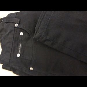 NWOT...MEN’S CALVIN KLEIN EASY FIT JEANS